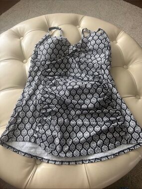 Merona Black and White Printed Women’s Tankini Top